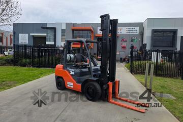 Toyota Forklift 3T (Unit#:AU262)