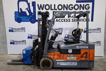 Wollongong Forklift: 2015 Toyota 2T, Electric, 3-Stage Container Mast, 4.3m Lift!