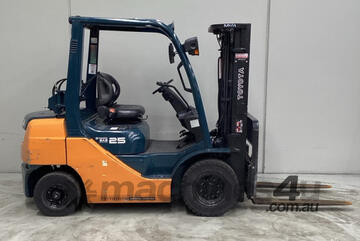 Toyota Forklift 2.5T Container Mast (Unit#:AU416)