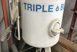 Demo Triple Blast Multi Media Blast Machine