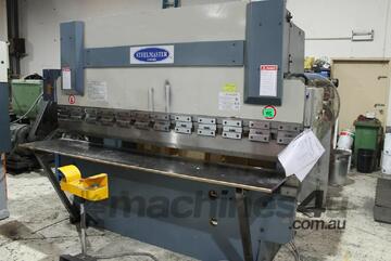 Steelmaster Hydraulic Press Brake Folder Steelmaster Hydraulic Press Brake Folder