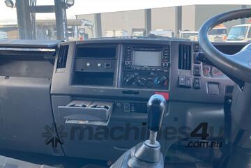 Isuzu 2011   FRR Pantech