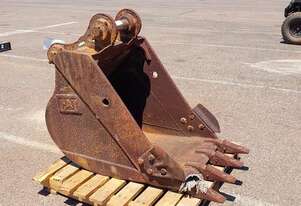 Caterpillar   Excavator Bucket
