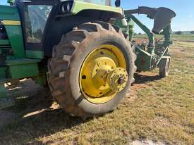 JOHN DEERE 4450 - picture2' - Click to enlarge