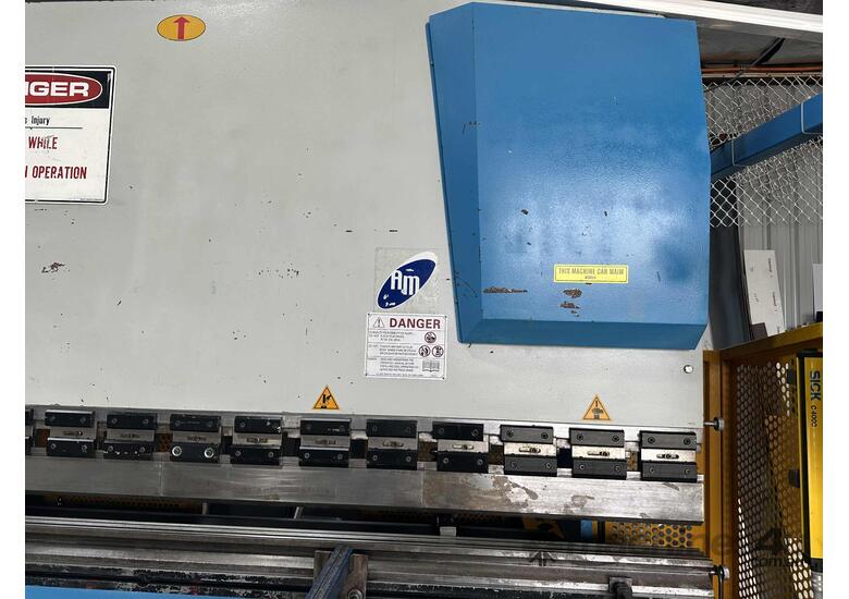 caption Retirement Sale - CNC Hydraulic Press Brake 125t 3.2m
