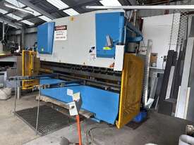 Retirement Sale - CNC Hydraulic Press Brake 125t 3.2m - picture0' - Click to enlarge