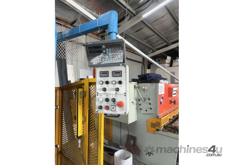 caption Retirement Sale - CNC Hydraulic Press Brake 125t 3.2m