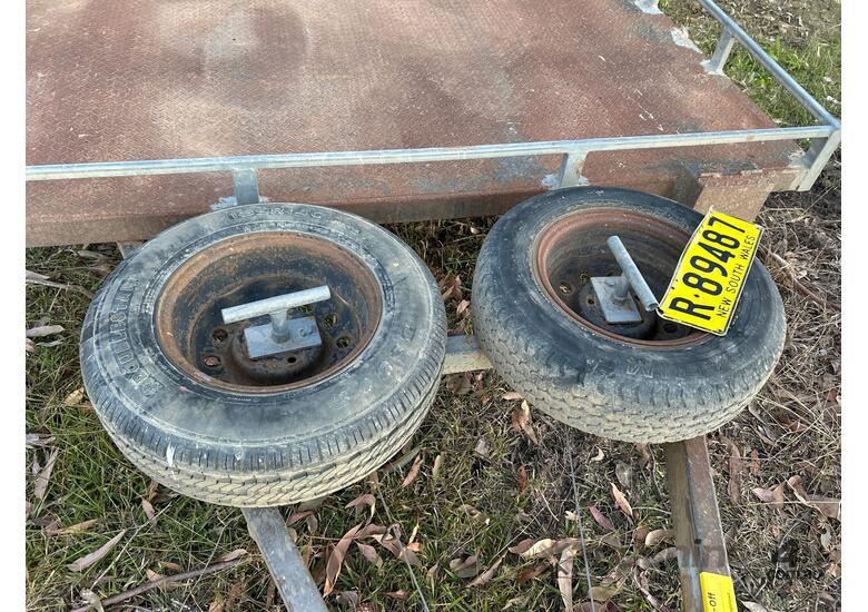 caption 2006 Tandem Axle Car Trailer