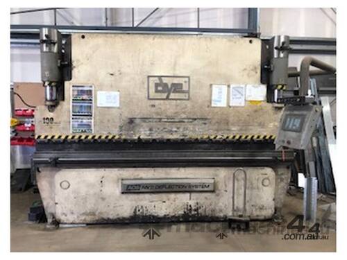 DYE 100 Tonne CNC 4 Axis Press Brake