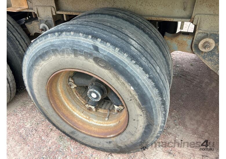 1991 Haulmark Tri Axle Flat Top Trailer