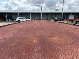 1991 Haulmark Tri Axle Flat Top Trailer - picture2' - Click to enlarge