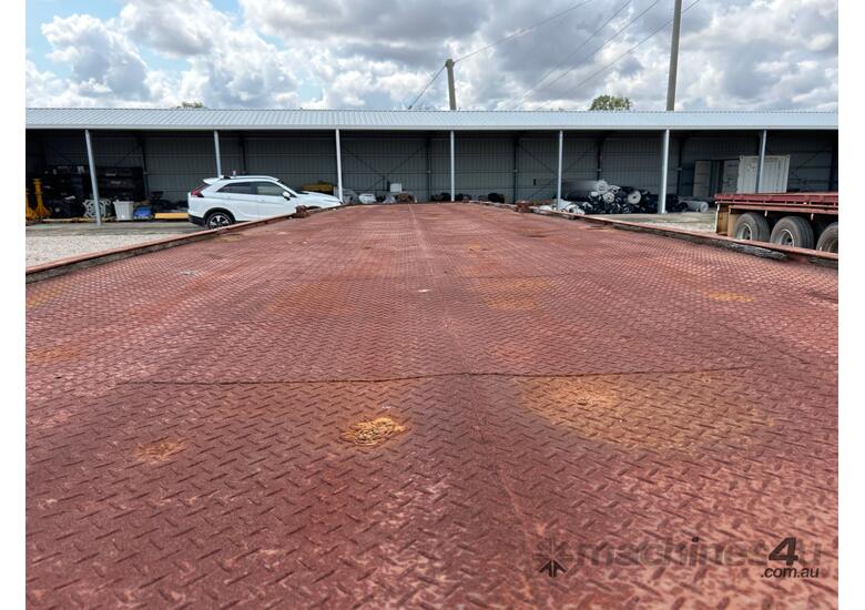 1991 Haulmark Tri Axle Flat Top Trailer