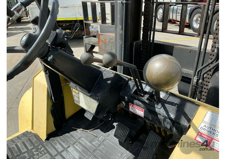 2000 Hyster H7.00XL Counter Balance Forklift