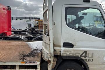 2022 Mitsubishi Fuso Canter 918 Flat Bed Tray