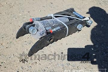 Un  2026 Captok Thumb to suit Excavator