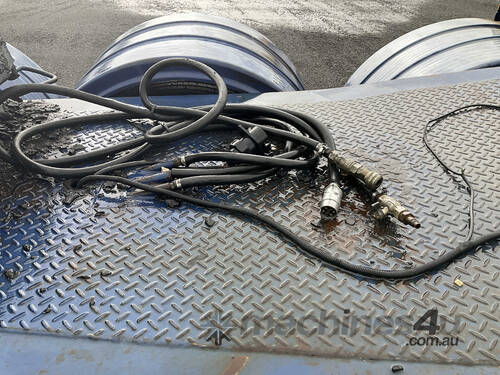 2005 Maxitrans ST4-OD 40' Quad Axle Skel Trailer