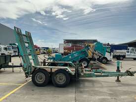 2004 Universal Tandem Axle Plant Trailer - picture0' - Click to enlarge