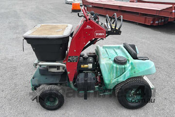 Toro 34225 Stand-On Spreader/Sprayer