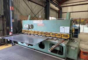 Pearson hydraulic guillotine 3050 X 10mm