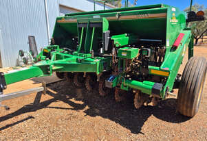Great Plains 1006NT Disc Seeder Seeding/Planting Equip