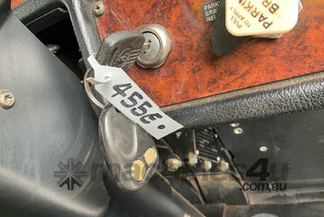 2012 Kenworth T359 Tilt / Slide Tray