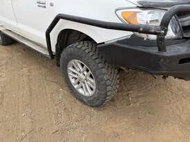 2008 TOYOTA HILUX DUAL CAB UTE - picture2' - Click to enlarge
