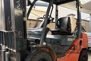 Toyota Material Handling Australia Forklift Container Mast