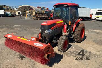 Kubota   L5740D 4WD Tractor