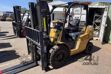 4T DP40NT Caterpillar Counterbalance Forklift
