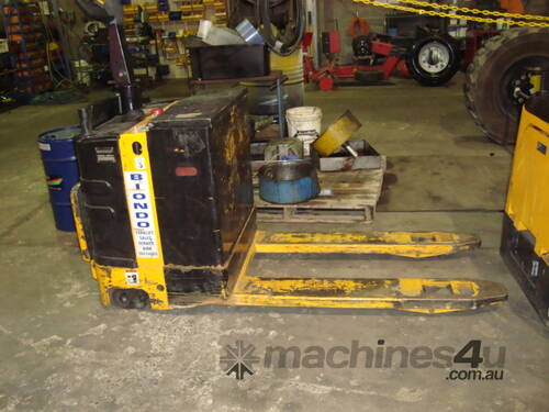 Used Warehouse Powered Pallet Truck