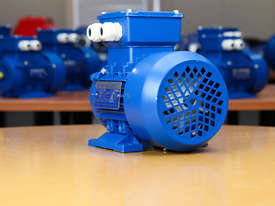0.37kw/0.5HP 2800rpm 14mm shaft motor Three-phase - picture1' - Click to enlarge