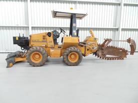 1995 Case 560 Trencher  - picture2' - Click to enlarge