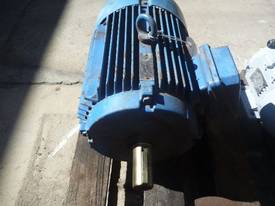 WESTERN ELECTRIC 10HP 3 PHASE ELECTRIC MOTOR/ 1440 - picture0' - Click to enlarge
