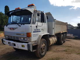 HINO TANDEM TIPPER - picture1' - Click to enlarge