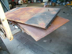 surface  plates  - picture1' - Click to enlarge