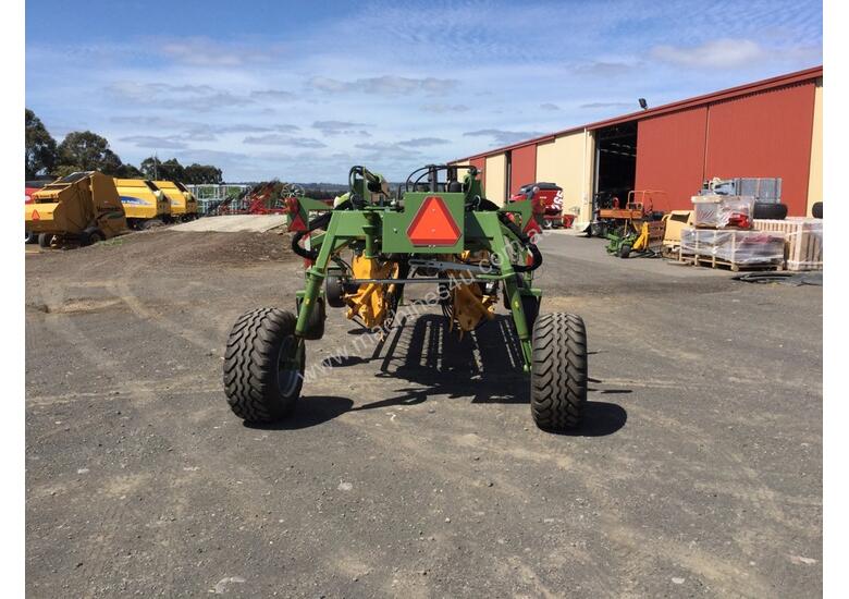 caption Elho V-Twin 750 Rakes/Tedder Hay/Forage Equip