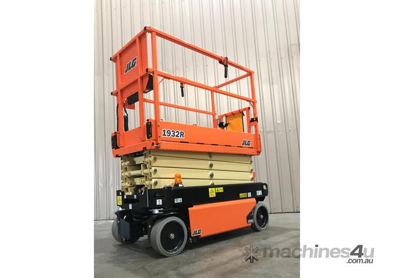 caption JLG R1932 19' Scissor Lift