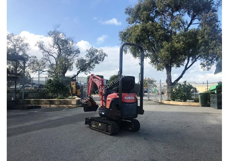caption KUBOTA K008-3 MINI EXCAVATOR - 706