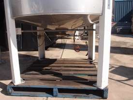 Pressure Vessel (Stainless Steel & Insulated), Capacity: 4,000L - picture1' - Click to enlarge