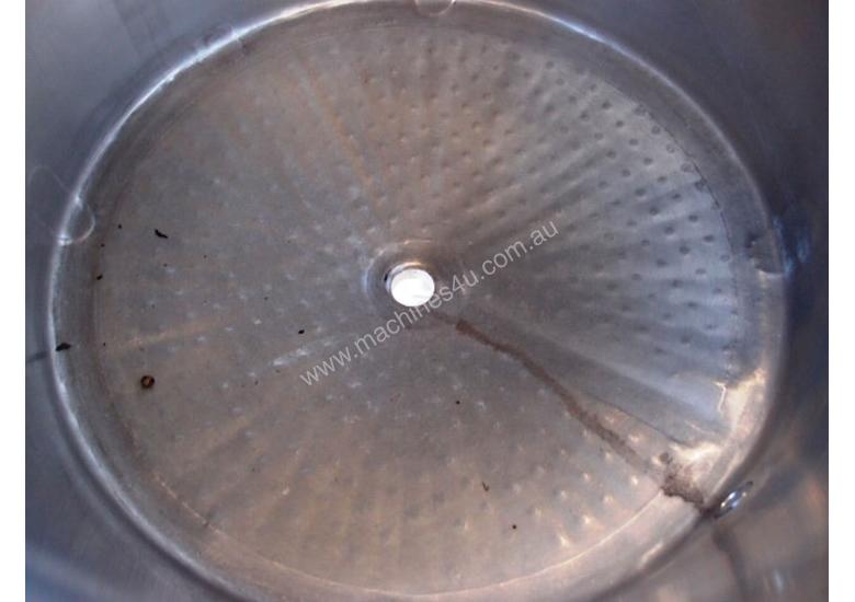 caption Stainless Steel Jacketed Tank, Capacity: 200Lt