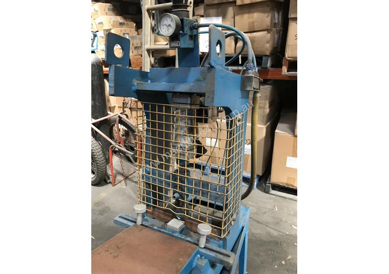 caption Pneumatic press