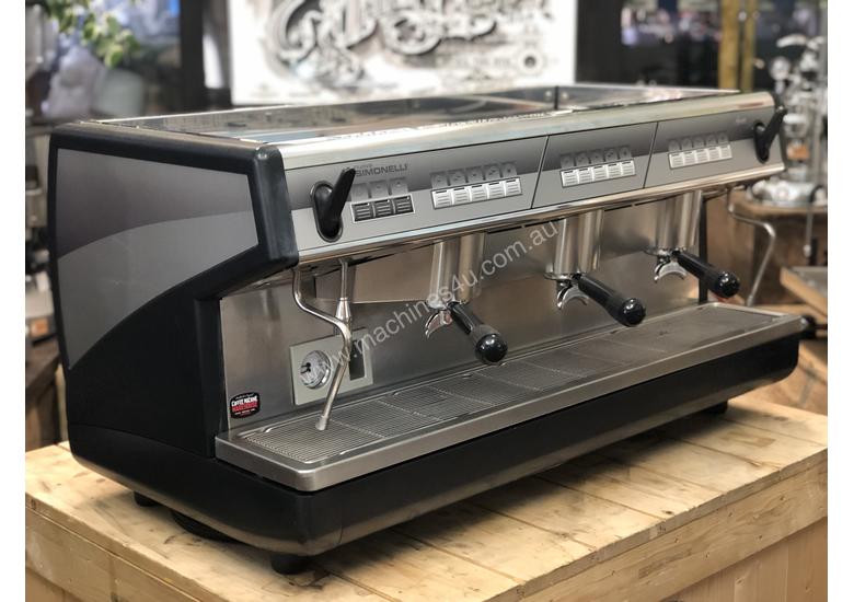 Click to view full size photos NUOVA SIMONELLI APPIA 3 GROUP ESPRESSO COFFEE MACHINE CAFE BUDGET