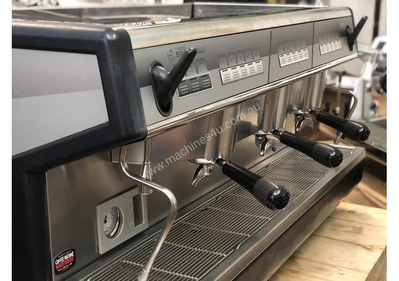 Click to view full size photos NUOVA SIMONELLI APPIA 3 GROUP ESPRESSO COFFEE MACHINE CAFE BUDGET