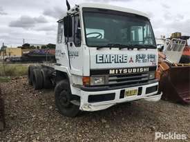 2001 Mitsubishi FV458 - picture0' - Click to enlarge