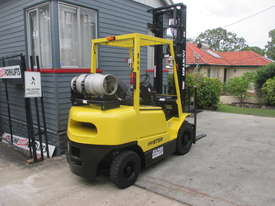 Hyster 2.5 ton LPG, low hours Used Forklift - picture2' - Click to enlarge