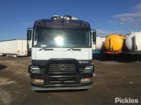 1999 Mercedes-Benz Actros 3240 - picture1' - Click to enlarge