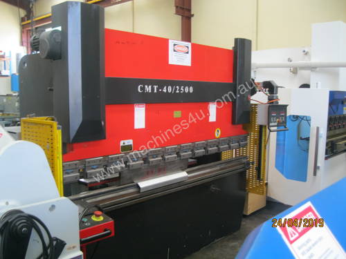CMT 2500 x 40 Ton Hydraulic Pressbrake