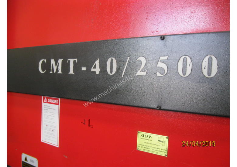 caption CMT 2500 x 40 Ton Hydraulic Pressbrake