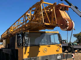1982 LIEBHERR LTM 1050 - picture0' - Click to enlarge