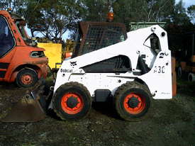 A300 4WS high lift , 2220 hrs , 4in1 bucket , ex goverment NT , - picture0' - Click to enlarge